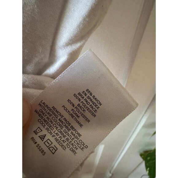 Express Fitted women’s size small white tank top - Picture 6 of 8